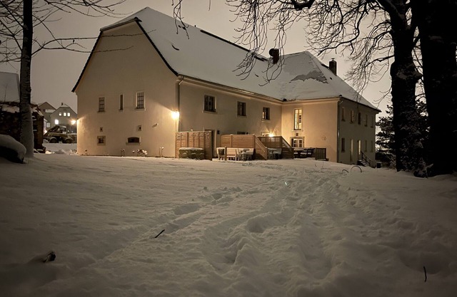 Cozy apartment with terrace in the FarmHouse Eckartsberg in the Zittau Mountains