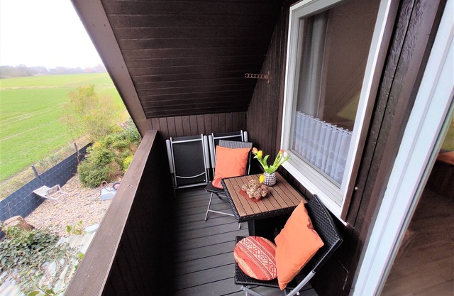 Cozy apartment in Westerdeichstrich, with far-reaching views over the fields of Büsum