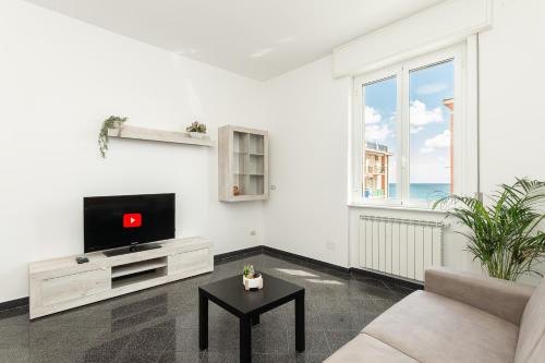 Cozy apartment, 400m from Beaches and Sea