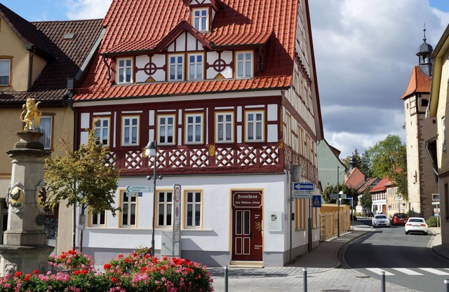 Cozy apartment (56sqm) with a view of the historic Bad Rodach market