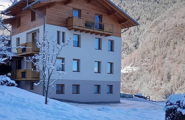 Cozy Apartment “Casa Penasa 1”with Mountain View, Wi-Fi & Garden