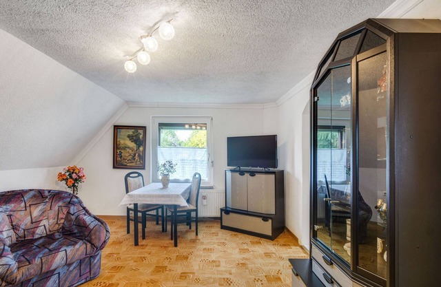 Cozy Apartment in Lichtenhain with Garden