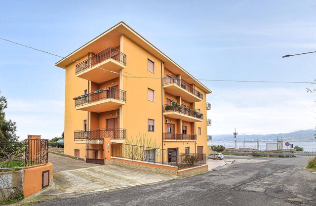 Cozy apartment in Campo Calabro