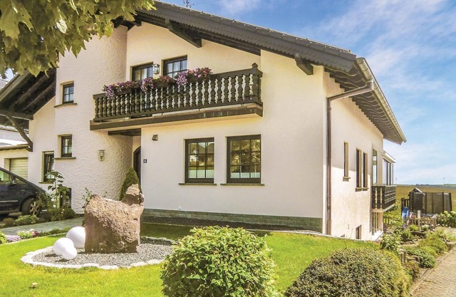 Cozy apartment in Karlshausen with WiFi