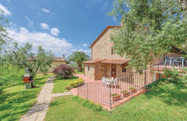 Cozy apartment in Larciano PT