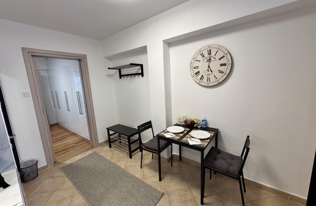 Cozy apartment in lovely Glyfáda with WiFi, AC
