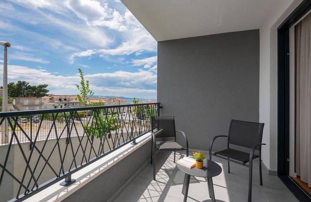 Cozy apartment in Makarska with WiFi