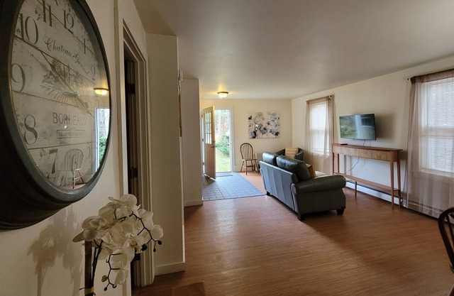 Cozy apartment in Norwich (Nonsmoking only!)