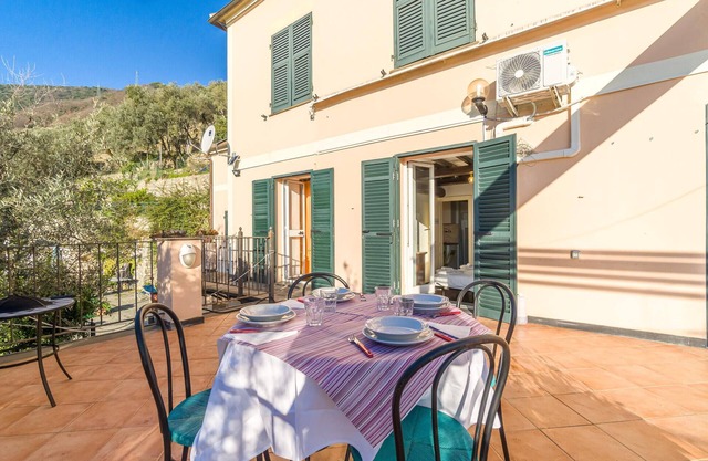 Cozy apartment in Recco with WiFi