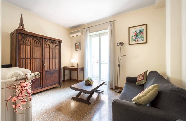 cozy apartment in Rome