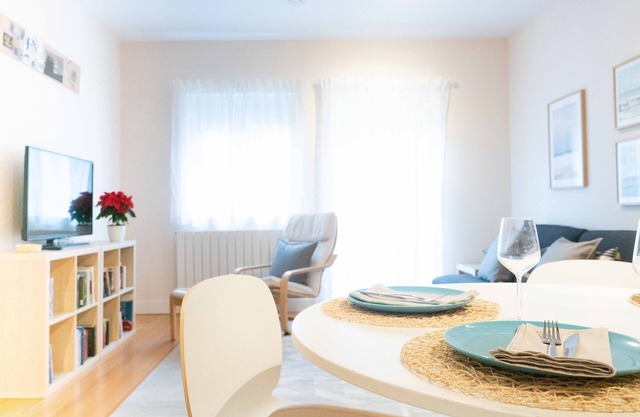 Cozy apartment in the center of Santander, renovated and with elevator.