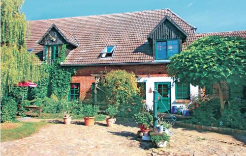 Cozy Apartment In Thulendorfsagerheide