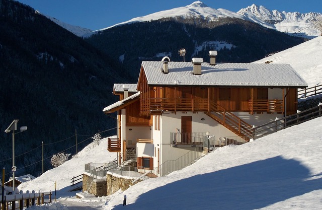 Cozy apartment in Val di Rabbi in a sunny and panoramic position