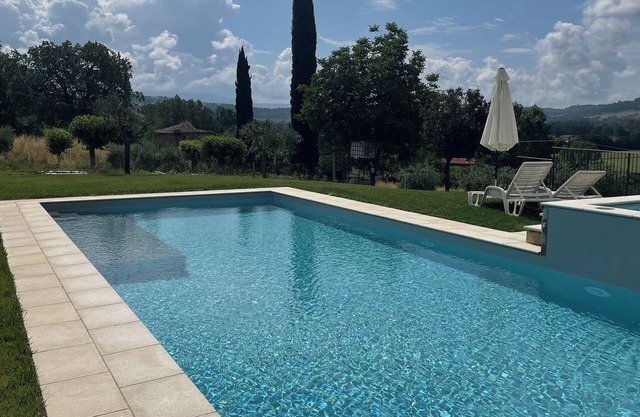 Cozy apartment in villa with pool surrounded by olive trees in Todi - Olivo