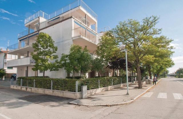 Cozy apartment in Lido di Dante -RA-