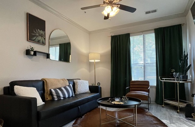 Cozy Apartment Near Grandview Heights