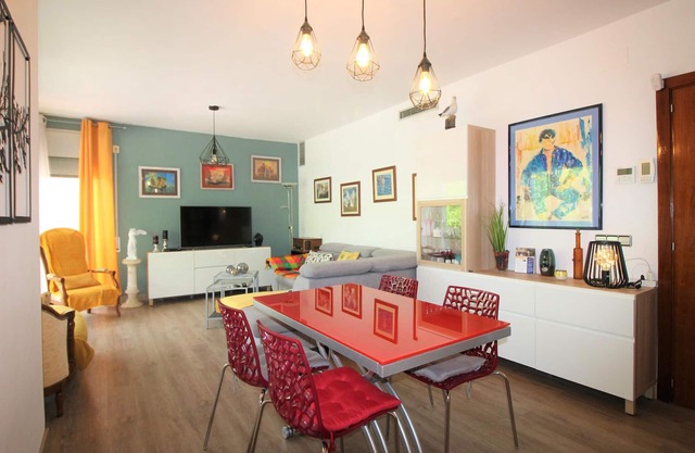 Cozy Apartment Near Port Beach, Terrace, A/C, Parking, Full Amenities