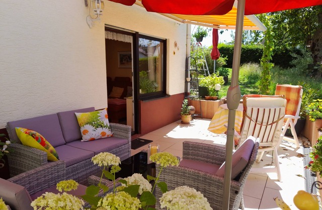 Cozy apartment Sonnenblume with sauna and terrace. On the Eifelsteig! Pure relaxation!
