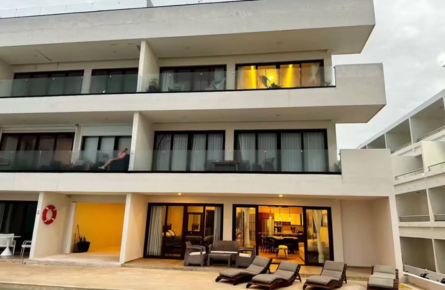 Cozy apartment w/3bedrooms Oceanfront WiFinn