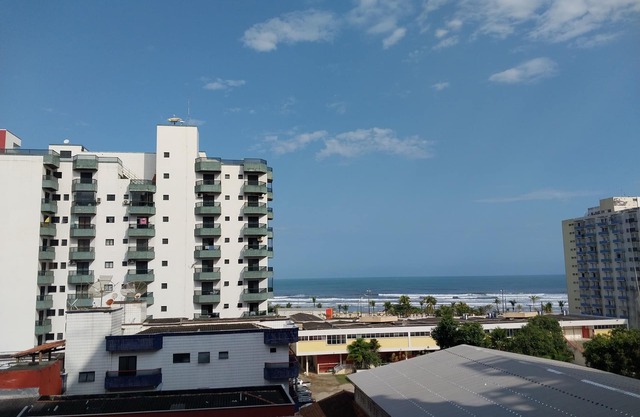 Cozy apartment with sea view and balcony, on the ocean -Praia Grande (SP)