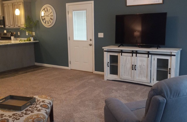 Cozy Apartment with all the amenities you could want.
