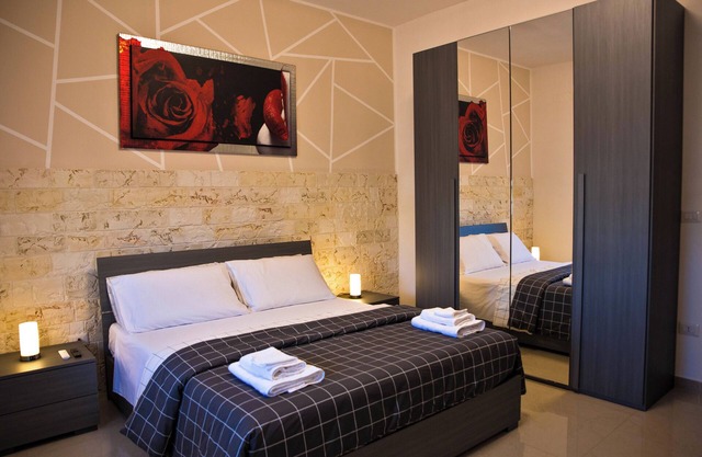 Cozy Apartment with 3 Bedrooms, Air Conditioning in Every Room