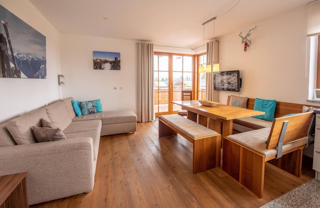 Cozy apartment with mountain view and close to the slopes in the Zillertal Arena