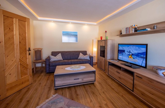 Cozy apartment with mountain view and close to the slopes in the Zillertal Arena