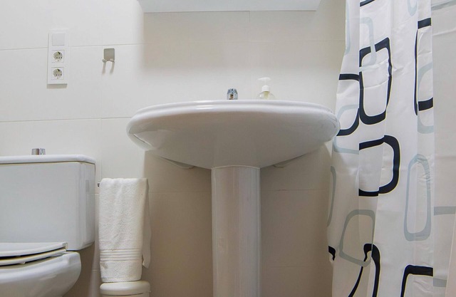 Cozy apartment with practical amenities in Baza