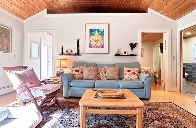 Cozy Apt 1/2 mile to Jay Peak Resort