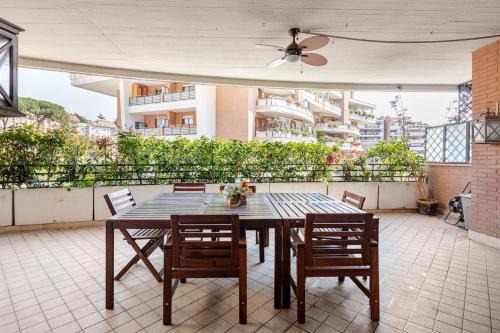 cozy apt garden bbq near subway