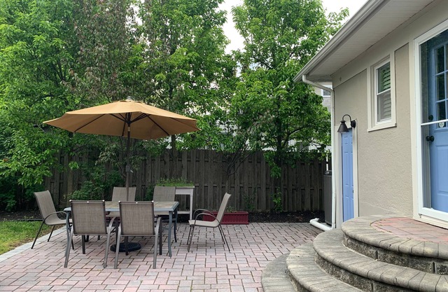 Cozy asbury apartment with in unit washer dryer and shared back yard