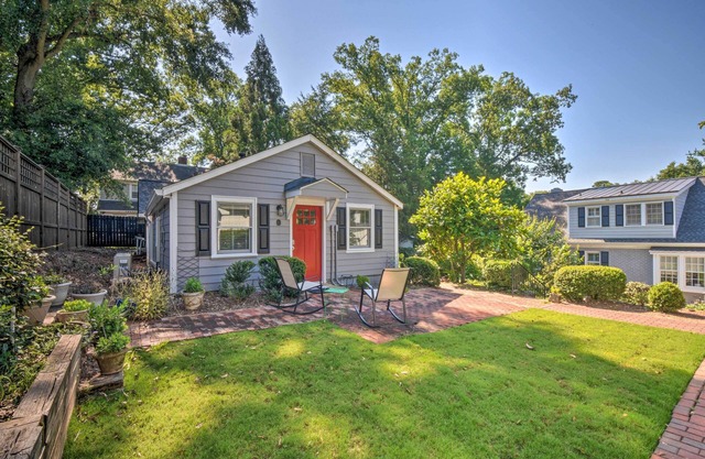 Cozy Athens Cottage: Walk to Sanford Stadium!