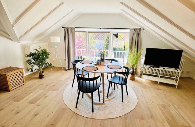 Cozy attic apartment in the immediate vicinity