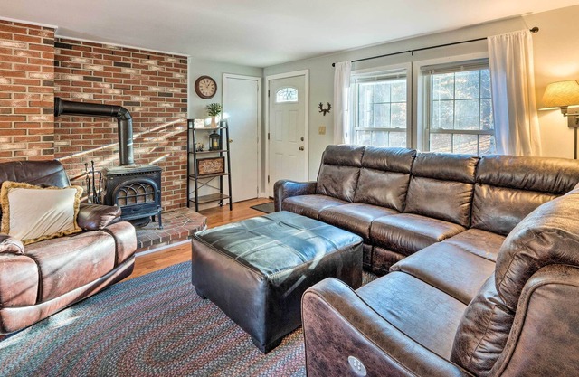 Cozy Bartlett Home w/ Views: 3 Mi to Skiing!