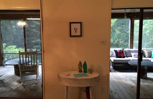 Cozy Beach Cottage Just Minutes Walk From South Beach, Private, Screened Porch