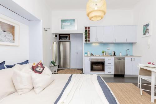 COZY BEACH FRONT STUDIO WITH AIRCON
