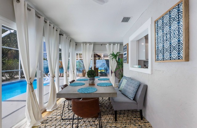 Cozy Beach House w/Pool