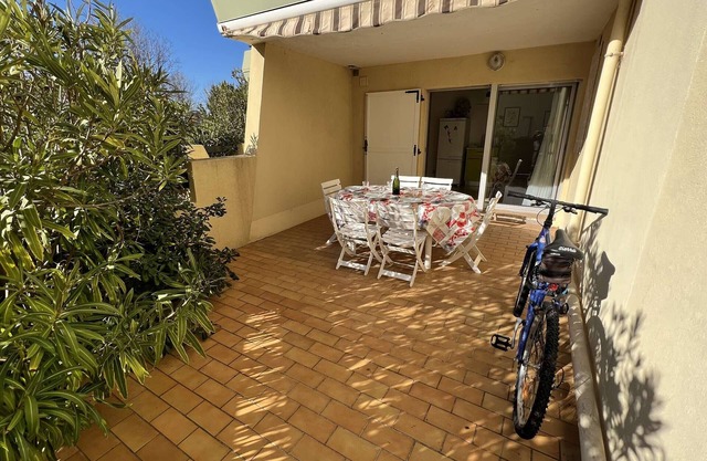 Cozy Beachfront Apartment with Terrace, Private Parking, and Pet-Friendly!