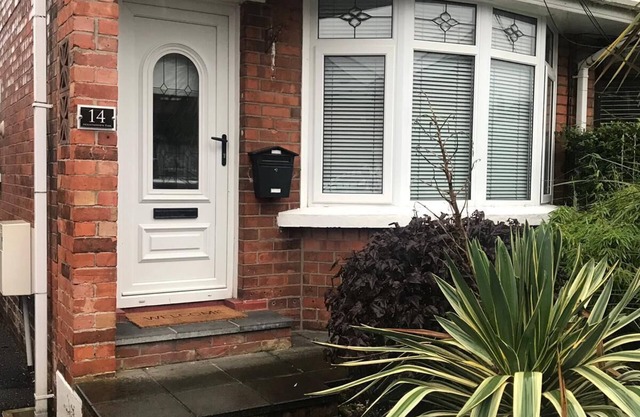 Cozy Belfast Home. Entire House