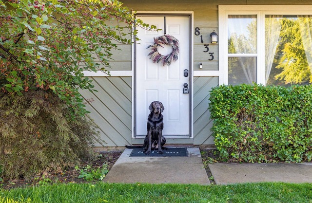 Cozy Boise Gem: Private Yard, Game Room & Workspacen
