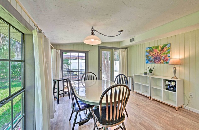 Cozy Bradenton Cottage w/Grill - 6 Miles to Beach