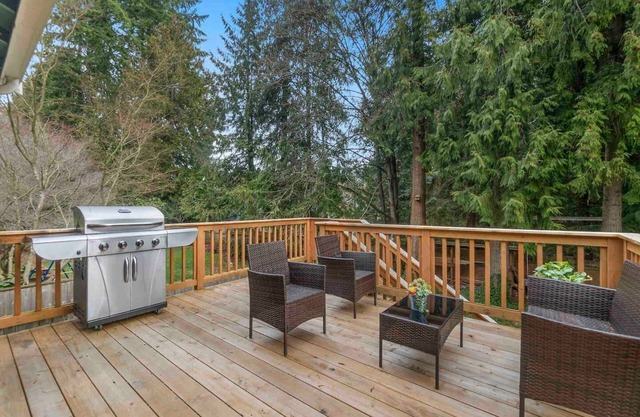 Cozy Bremerton Residential Oasis!