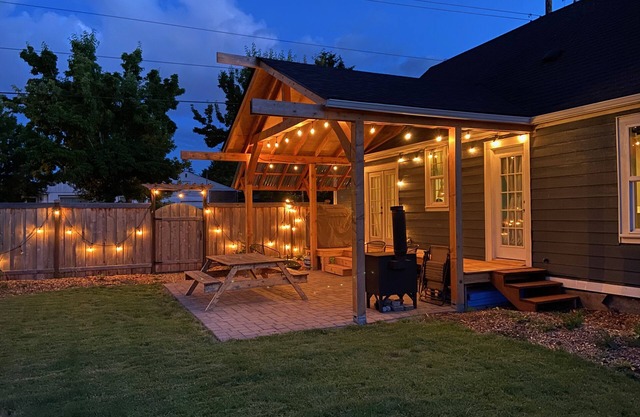 Cozy & Bright, close to airport & downtown