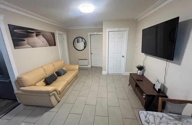Cozy Private Stay In Valleyfield – Perfect for All Travelers