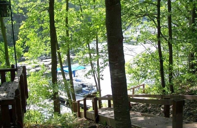 Cozy Cabin -2 Hr from Twin Cities,Economy Pricing! Have to C
