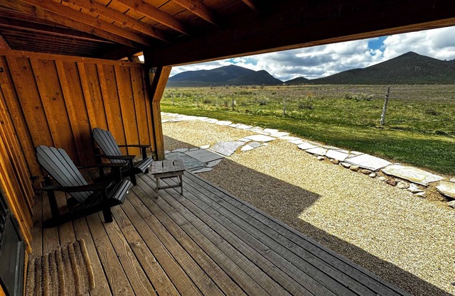Cozy Cabin 4 Almo Inn near City of Rocks and Castle Rocks Park