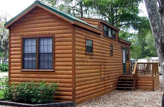 Cozy Cabin in riverfront resort