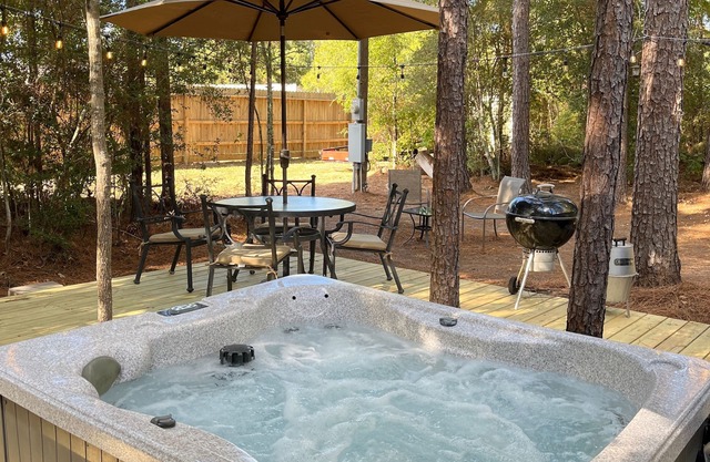 Cozy Cabin in the Woods - Lake Livingston, Texas