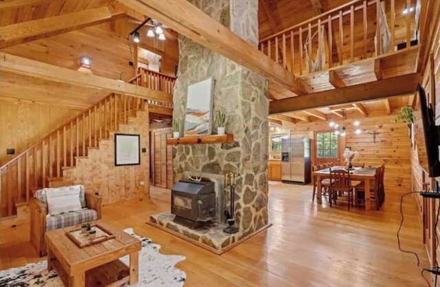 Cozy Cabin @James River; Live/Work/Play Experience